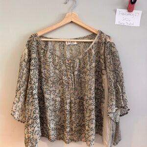 Kantha Bae floral pin tuck.      Floral Beige Blouse